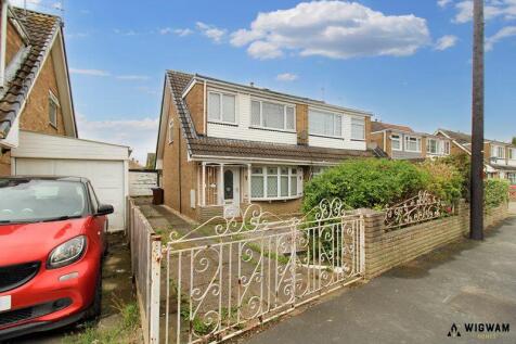 Waterdale, Hull, HU7 3 bed property for sale
