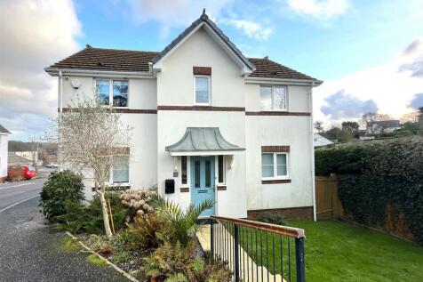 Goodwood Park Road, Northam, Bideford 4 bed detached house for sale