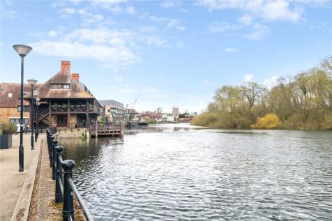 Lion Court, Lion Wharf Road... 1 bed apartment for sale