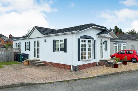 Hawkstone Park, Whittington Road... 2 bed park home for sale