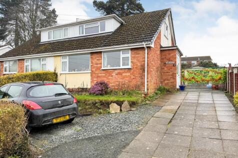 4 bedroom semi-detached bungalow for sale
