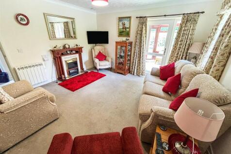 1 bedroom semi-detached bungalow for sale
