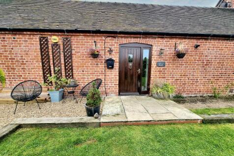 2 bedroom barn conversion for sale