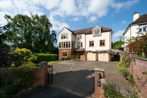 5 bedroom detached house for sale