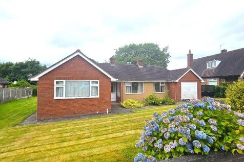 1 Oaks Road, Church Stretton SY6 3 bed detached bungalow for sale