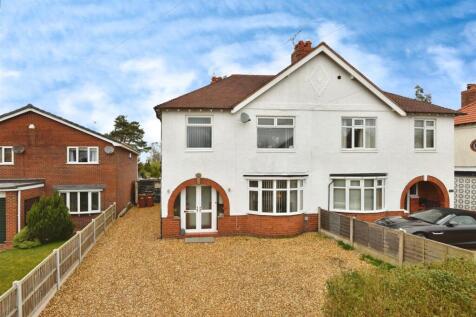 Chestnut Avenue, Shavington, Crewe 3 bed semi