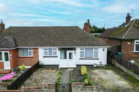 2 bedroom semi-detached bungalow for sale