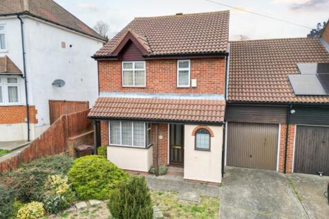 Hillside Avenue, Gravesend, Kent, DA12 4 bed link detached house for sale