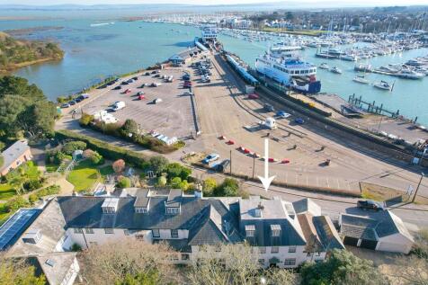 Undershore Road, Lymington SO41 4 bed terraced house for sale
