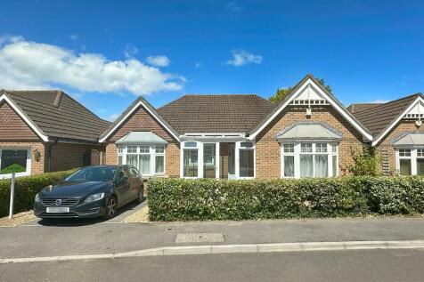 4 bedroom detached bungalow for sale