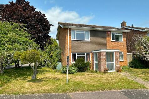 Golden Crescent, Everton, Lymington SO41 3 bed detached house for sale