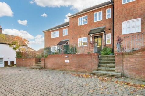 Primrose Gardens, Radlett WD7 2 bed terraced house for sale