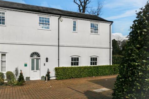 Broadfield Way, Wall Hall, Aldenham... 3 bed semi
