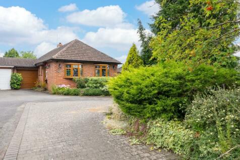 3 bedroom semi-detached bungalow for sale