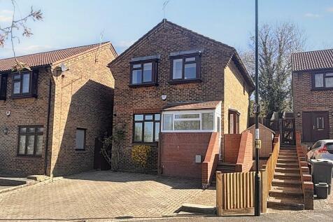 Nineacres Way, Coulsdon CR5 3 bed detached house for sale
