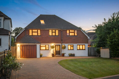 6 bedroom detached house for sale