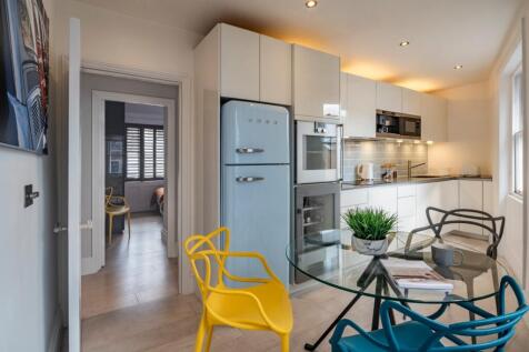 Wellington Street, London 2 bed flat for sale