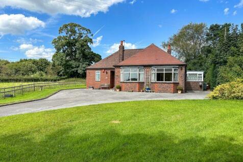 3 bedroom detached bungalow for sale