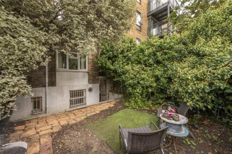 Camden Road, London 2 bed flat for sale