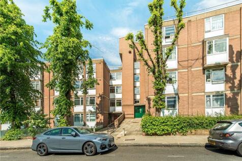 3 bedroom flat for sale