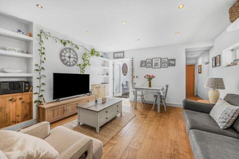 Torriano Cottages, Torriano Avenue... 2 bed flat for sale