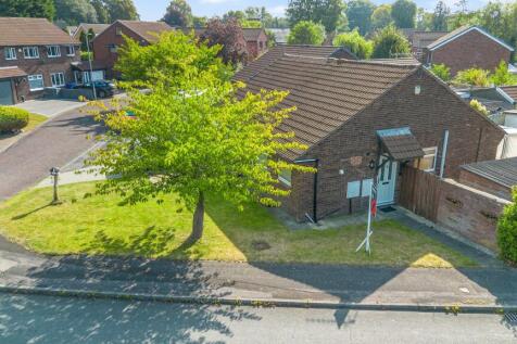 2 bedroom semi-detached bungalow for sale