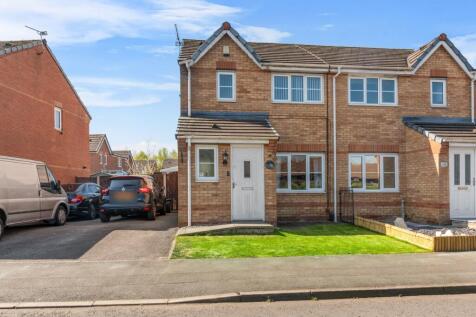3 bedroom semi-detached house for sale