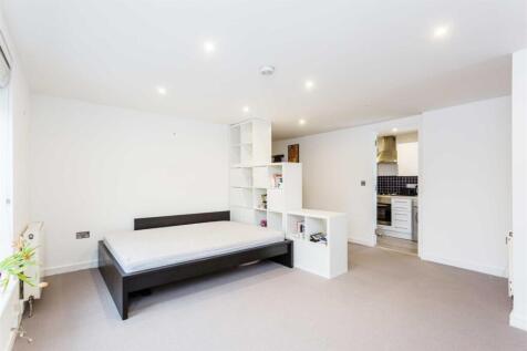 Studio flat for sale
