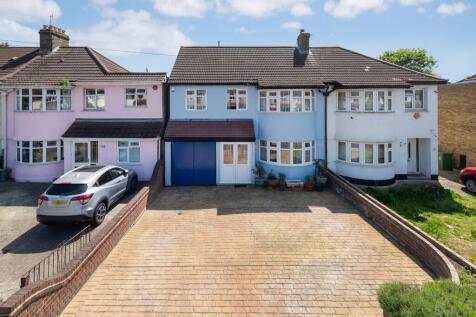 6 bedroom semi-detached house for sale