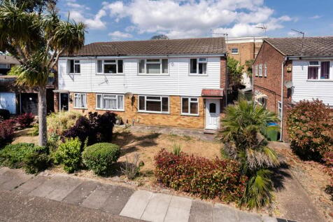 Milford Close, Upper Abbey Wood, SE2 2 bed ground floor maisonette for sale