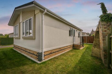 2 bedroom park home for sale