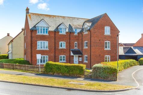 2 bedroom ground floor flat for sale
