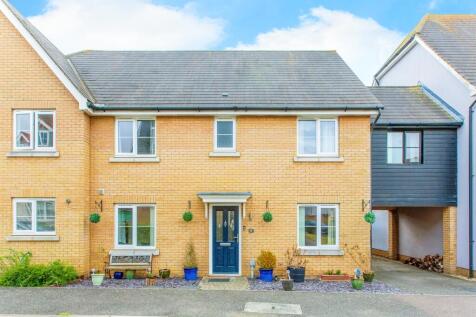 5 bedroom semi-detached house for sale