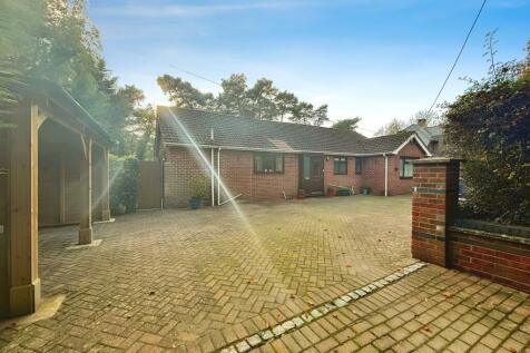 Shepherds Lane, Winchester SO21 4 bed bungalow for sale