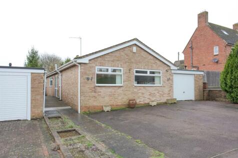 4 bedroom detached bungalow for sale