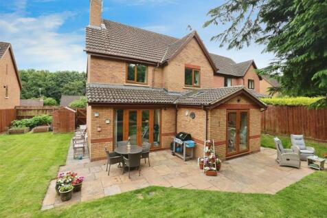 5 bedroom detached house for sale