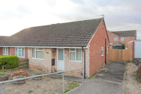 2 bedroom semi-detached bungalow for sale