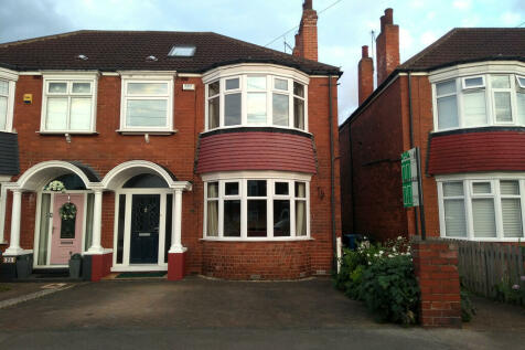 4 bedroom semi-detached house for sale