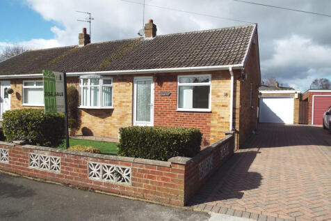 2 bedroom semi-detached bungalow for sale