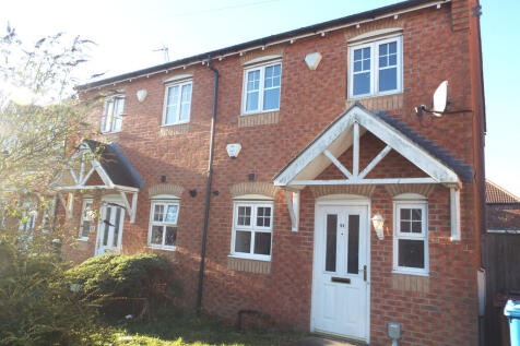 2 bedroom semi-detached house for sale