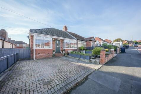 2 bedroom semi-detached bungalow for sale