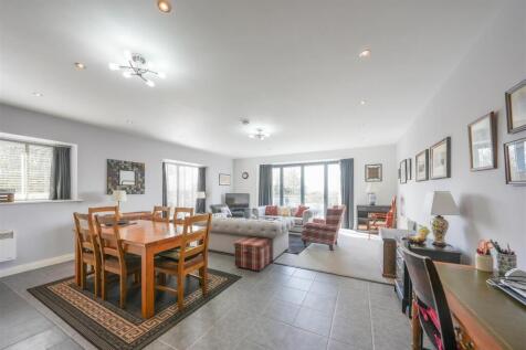 3 bedroom apartment for sale