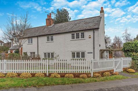 Baigents Lane, Windlesham, Surrey 4 bed semi