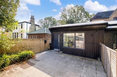 Barton Road, Cambridge, Cambridgeshire 2 bed semi