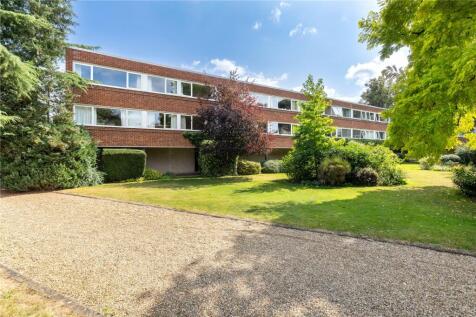 Gilmerton Court, Trumpington... 3 bed apartment for sale