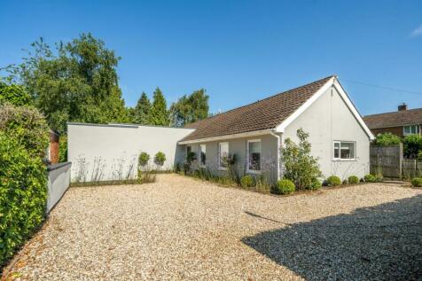 3 bedroom detached bungalow for sale