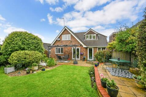 Swan Lane, Sellindge, Ashford, Kent... 4 bed detached house for sale