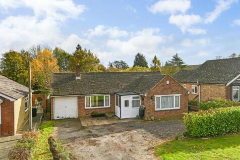 Canterbury Road, Chilham, Kent, CT4 2 bed bungalow for sale