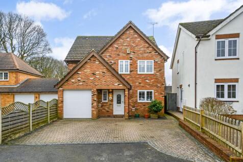 Primrose Drive, Kingsnorth, Ashford... 6 bed detached house for sale