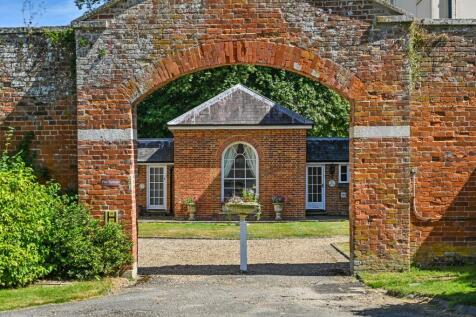 Lees Court, Sheldwich Lees... 2 bed link detached house for sale